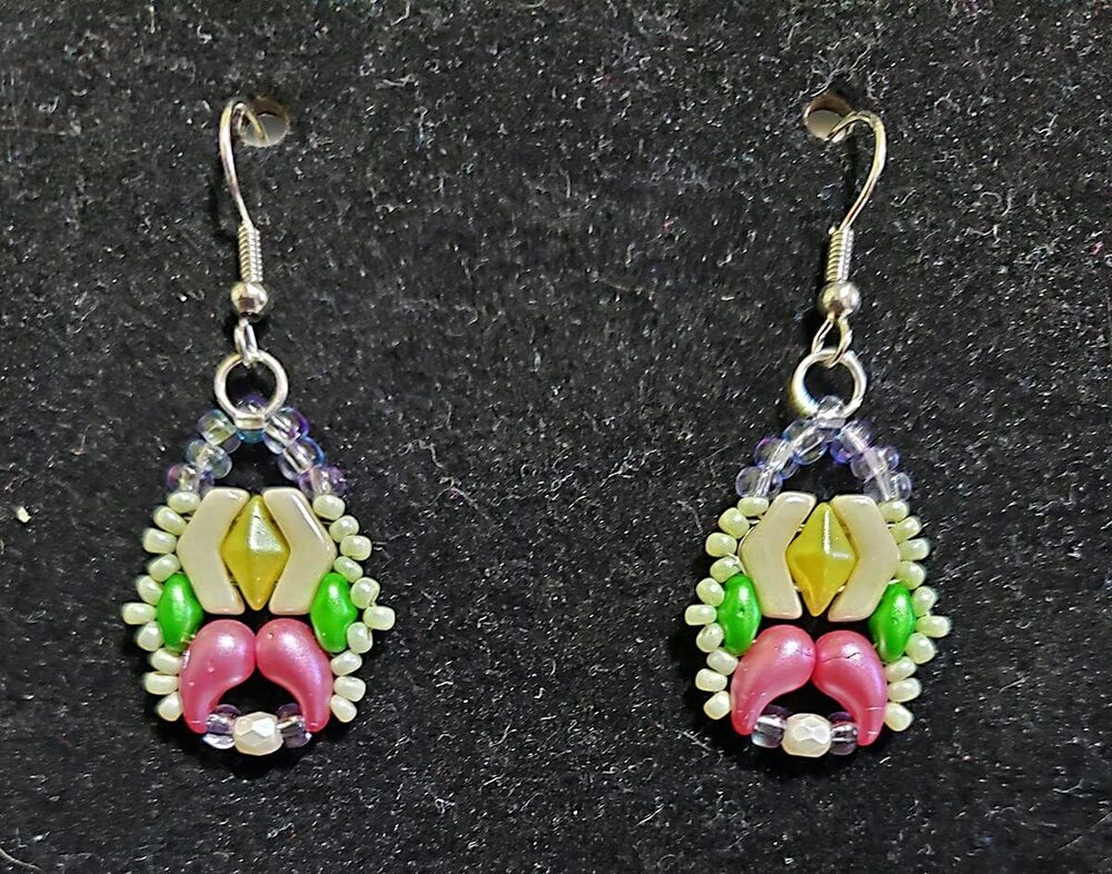 6999 ScaraBeads, Set of Czech Pressed and Faceted Glass Beads in Different - Picture 5 of 7